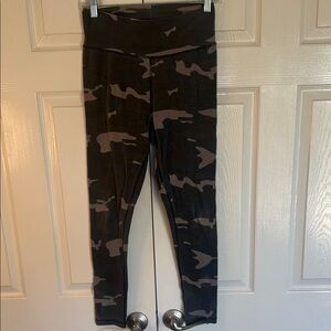 Ragdoll Camo Leggings in Black and Tan